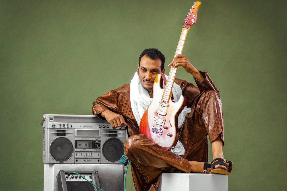 bombino-credit-Ron-Wyman-1000-0x118x3800x2533_q85