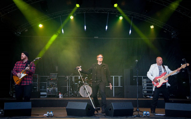 u2-experience-photo-800