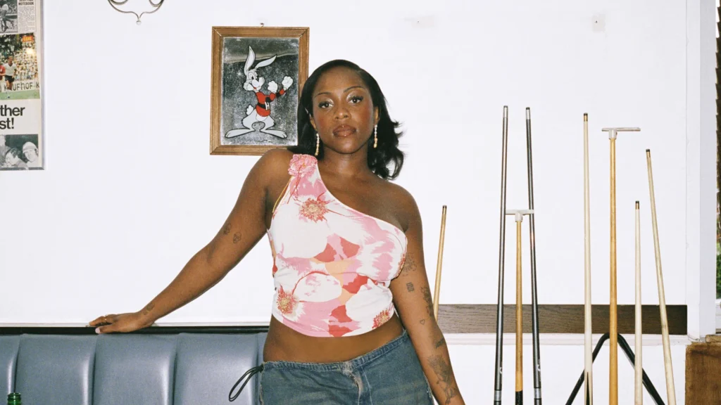 Rachel_20Chinouriri_20-_20Main_20Pub_202024_20-_20Lauren_20Harris