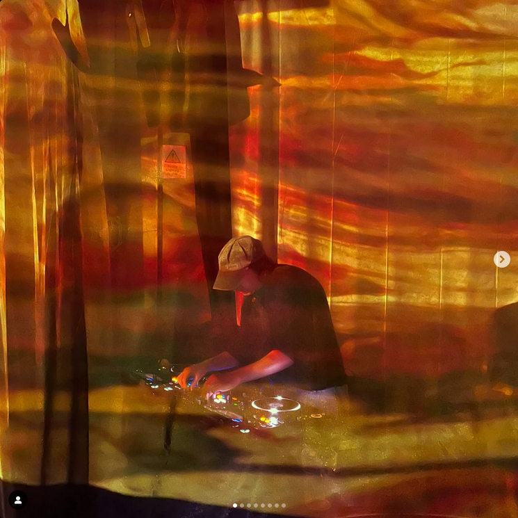 Screenshot 2025-01-05 at 12-39-59 David J Bull (@david_j_bull) • Instagram photos and videos