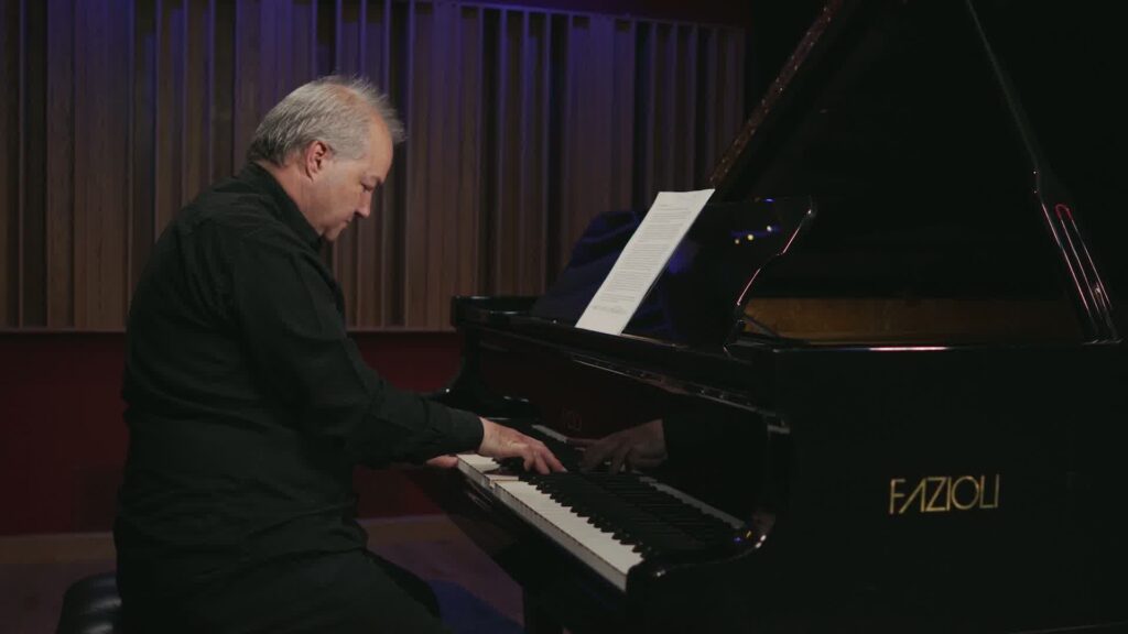 Still+from+pianist+vid