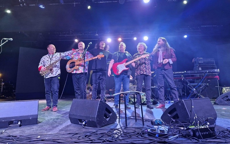 thumbnail_SC-live-2023-1-sad-cafe-800