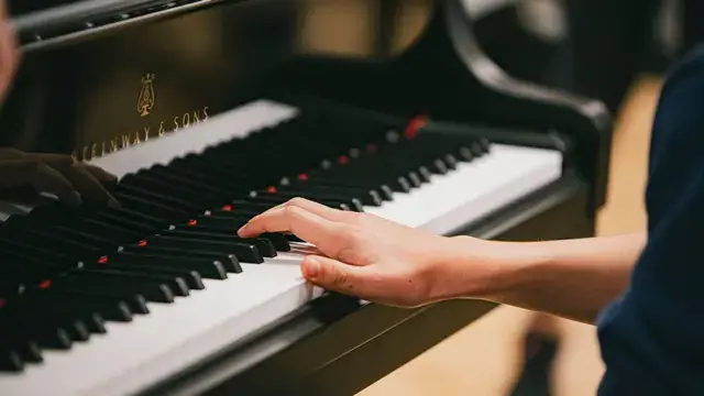Ravel-Piano-steinway