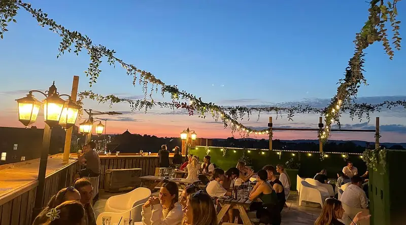 we-are-open-late-on-weekends